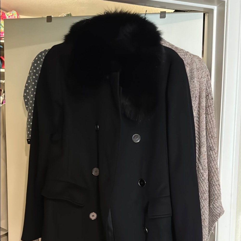 Sophisticated Black Pea Coat with Luxurious Fur Collar